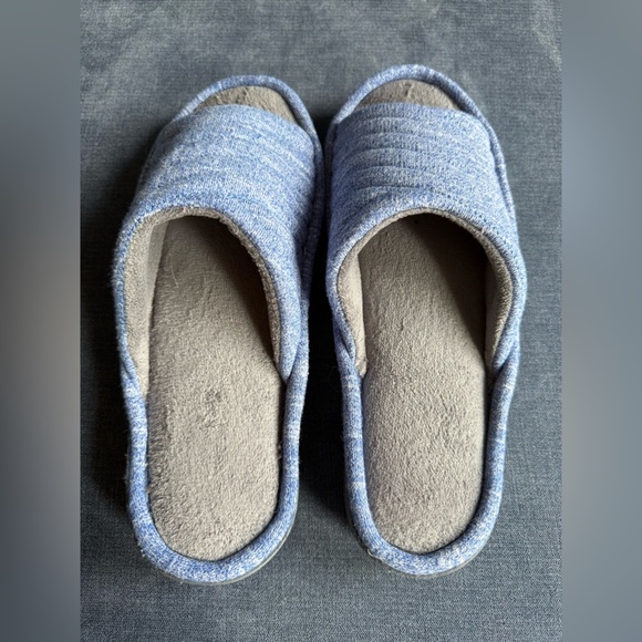 Isotoner Andrea Slide Slip On Women’s Slippers SZ 9.5-10 Light Blue Cushioned - Picture 8 of 8